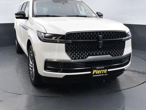 New 2025 Lincoln Navigator L Reserve image 1