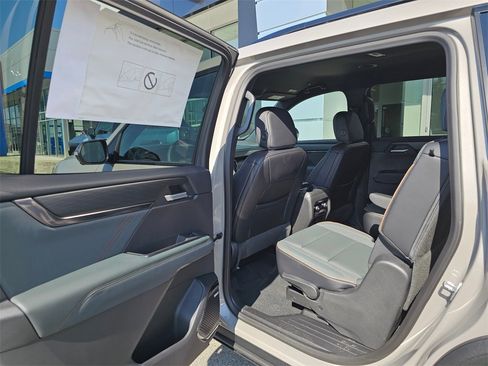 New 2026 GMC Acadia AT4 image 18