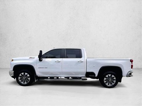 Used 2024 Chevrolet Silverado 2500 LT AWD/4WD image 6