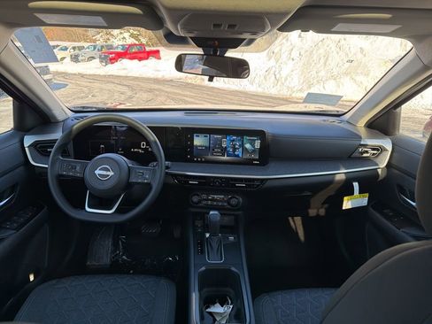 New 2026 Nissan Kicks SV w/ SV Premium Package AWD/4WD image 23
