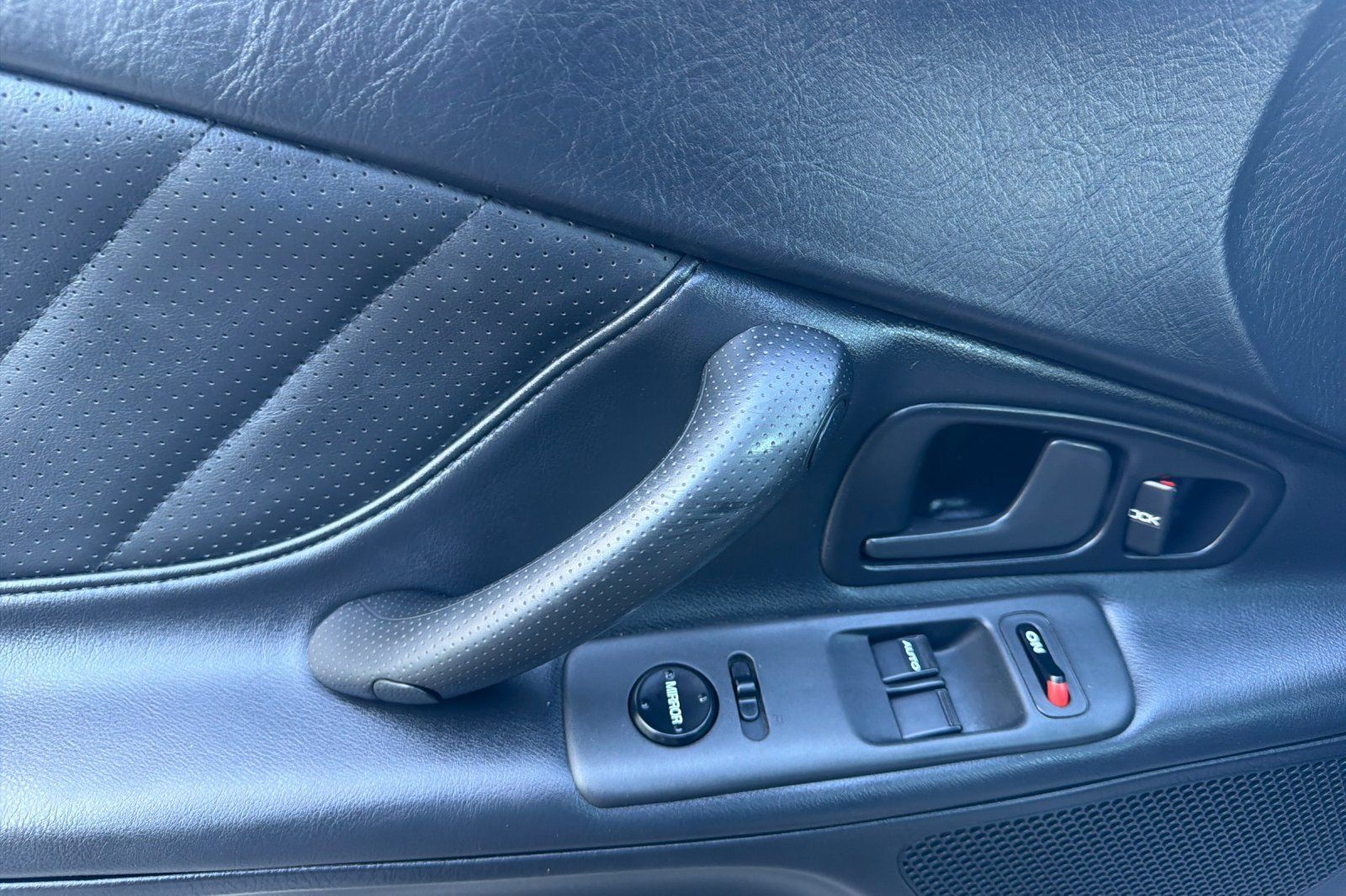 Used 2001 Honda S2000 image 13