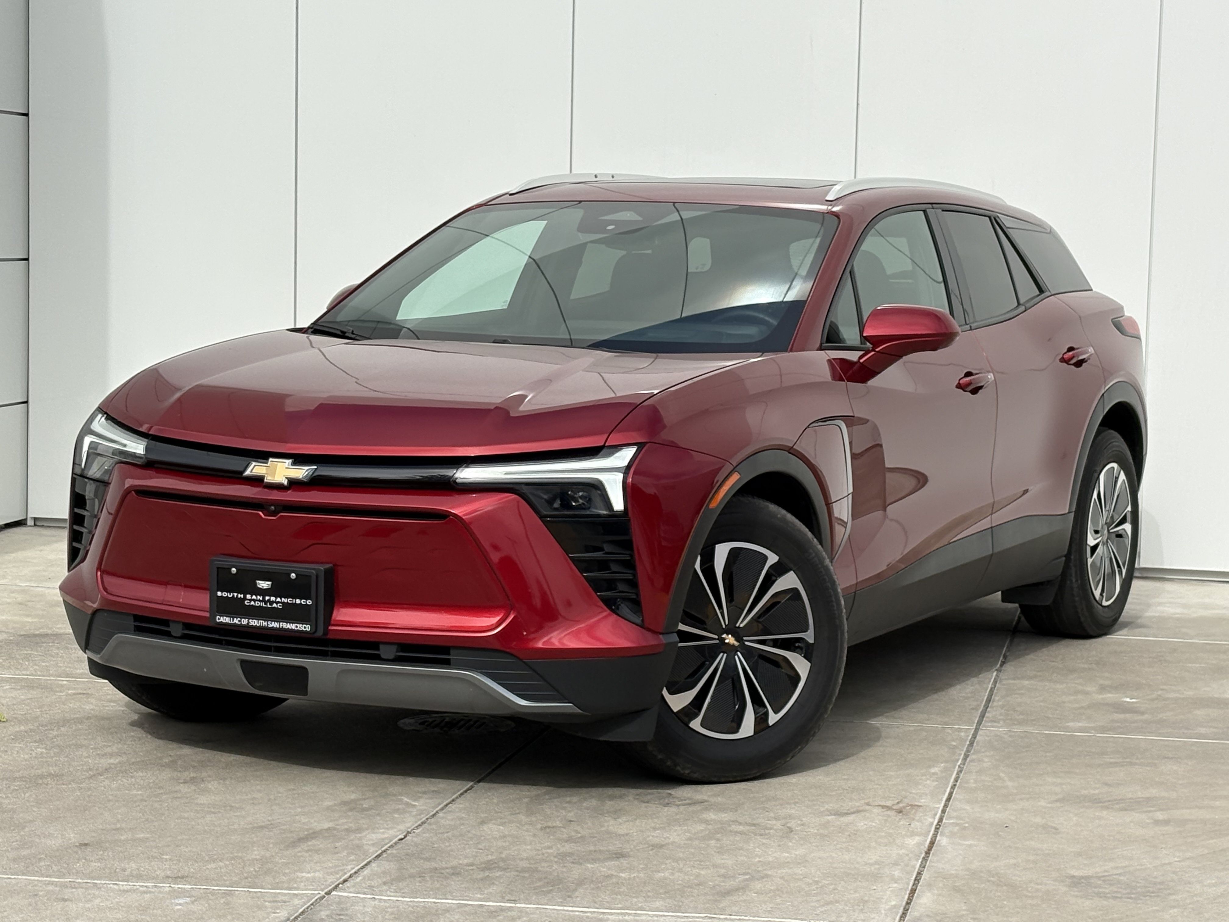 Used 2024 Chevrolet Blazer EV LT AWD/4WD image 2