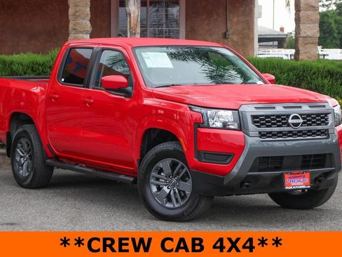 Used 2025 Nissan Frontier SV image 2