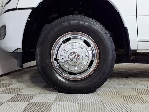 Used 2024 RAM 3500 SLT w/ Quick Order Package 2YG SLT AWD/4WD image 7