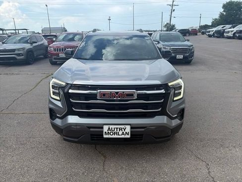 Used 2025 GMC Terrain Elevation w/ Elevation Premium Package AWD/4WD image 9