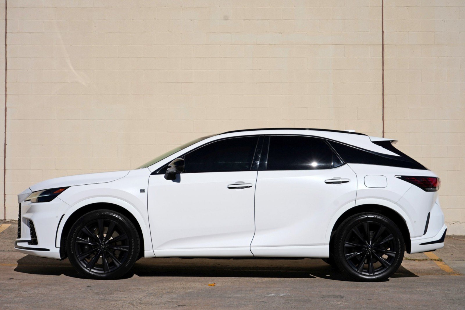 Used 2023 Lexus RX 500h F Sport w/ Cold Area Package AWD/4WD image 9