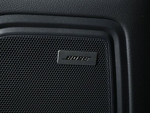 Used 2026 Porsche Macan Turbo AWD/4WD image 7