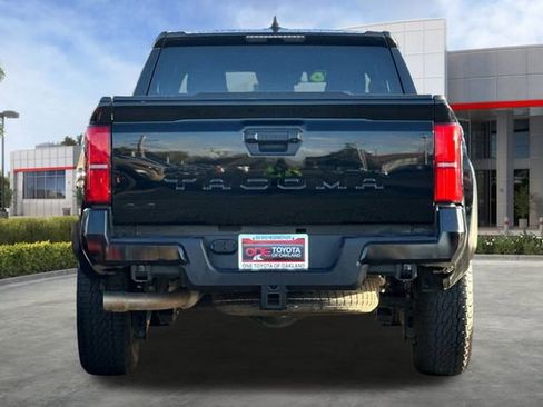 Used 2024 Toyota Tacoma TRD Off-Road image 5