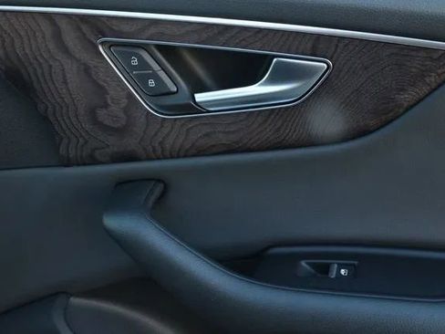 Used 2019 Audi Q8 Premium Plus image 41