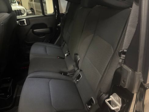 Used 2021 Jeep Gladiator Sport AWD/4WD image 24