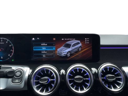 Used 2022 Mercedes-Benz GLB 250 image 47