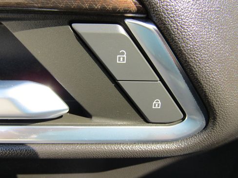 Used 2023 Chevrolet Silverado 1500 LT image 20