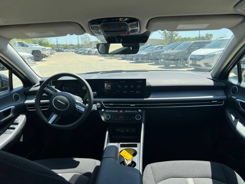 Used 2025 Hyundai Sonata SEL FWD image 19