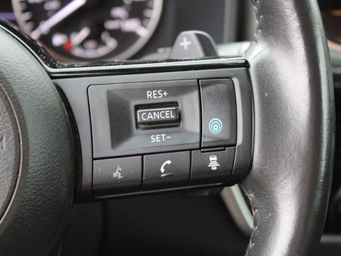 Used 2021 Nissan Rogue SL w/ Premium Package image 14