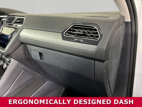Used 2020 Volkswagen Tiguan SEL AWD/4WD image 24