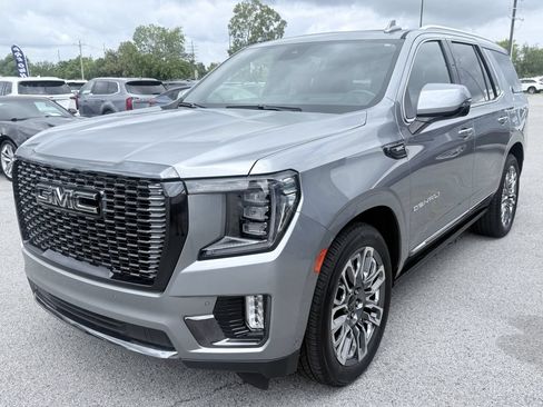 Used 2023 GMC Yukon Denali Ultimate AWD/4WD image 1