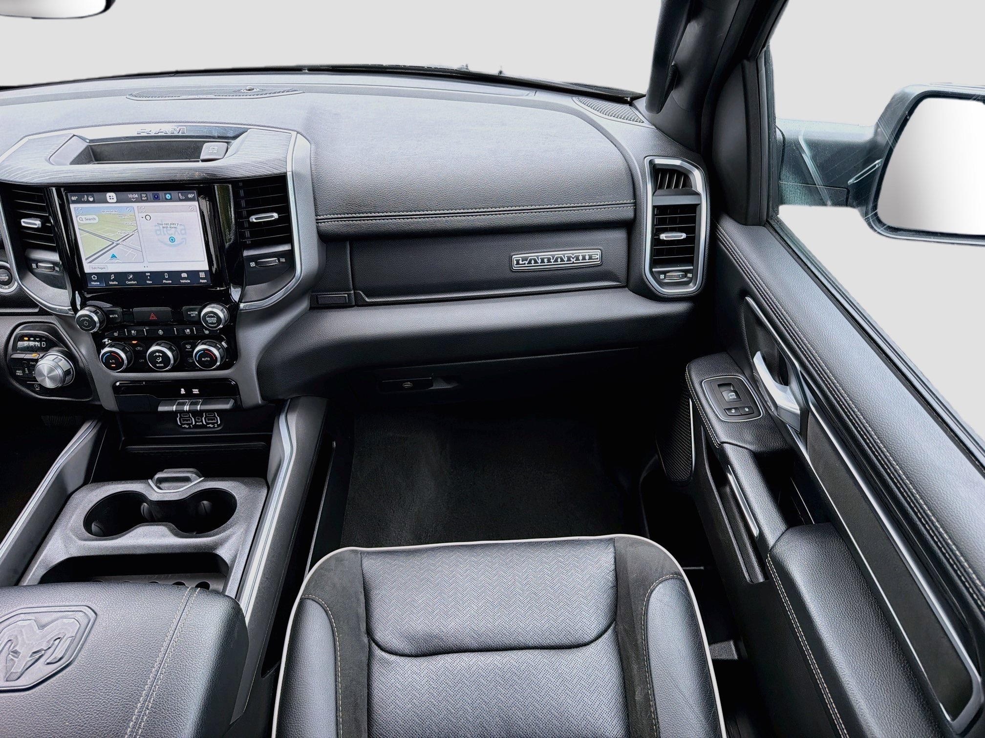 Used 2024 RAM 1500 Laramie AWD/4WD image 17