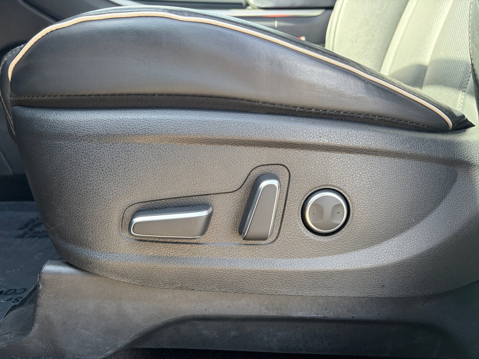Used 2024 Hyundai Palisade SEL AWD/4WD image 15
