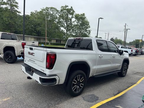 Certified 2023 GMC Sierra 1500 AT4 w/ Technology Package AWD/4WD image 10