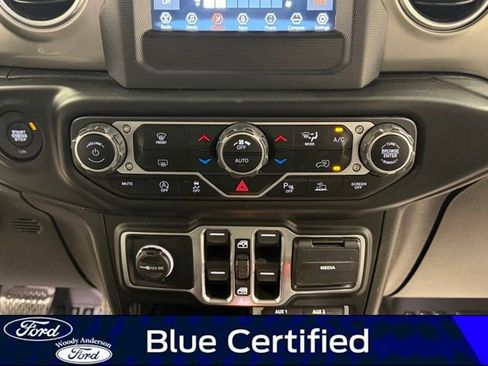 Used 2020 Jeep Gladiator Overland w/ Safety Group image 17