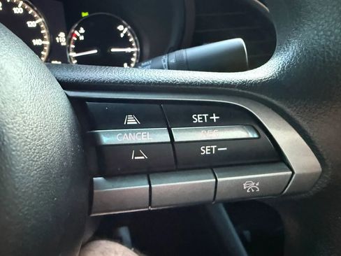 Used 2022 MAZDA MAZDA3 Sedan FWD image 25