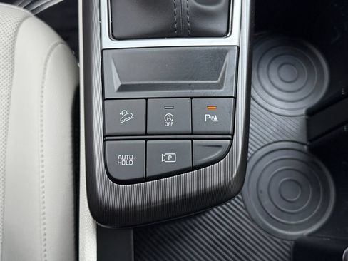 Used 2026 Kia Sportage EX FWD image 19