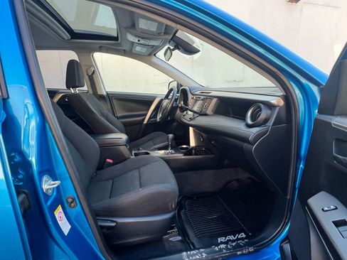 Used 2018 Toyota RAV4 XLE w/ Plus Extra Value Package AWD/4WD image 31