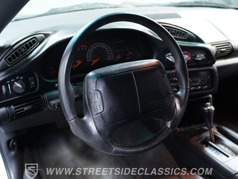Used 1995 Chevrolet Camaro Z28 RWD image 31