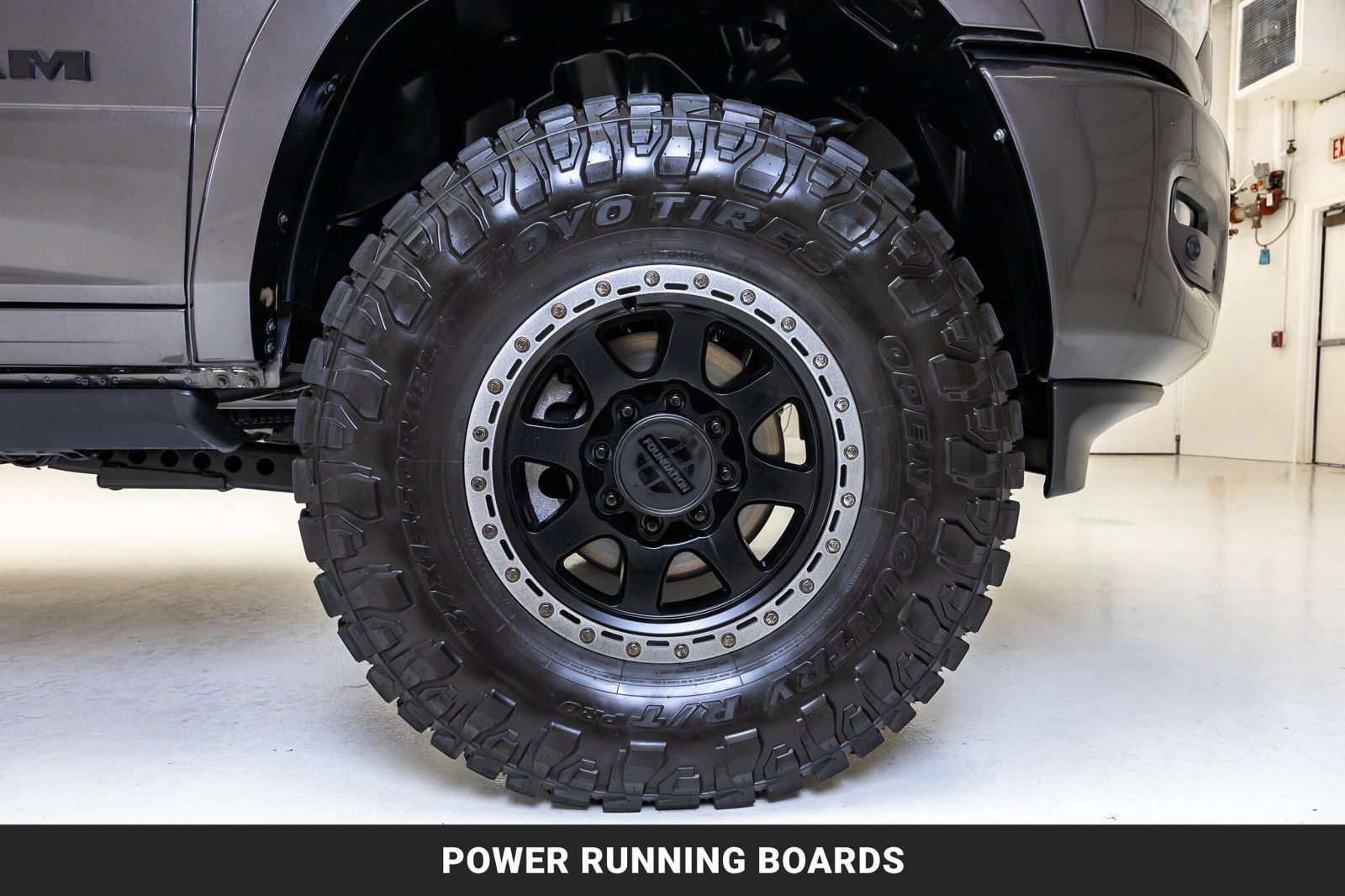 Used 2026 RAM 2500 Limited AWD/4WD image 12