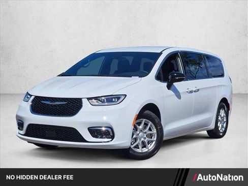 New 2026 Chrysler Pacifica Select FWD image 1