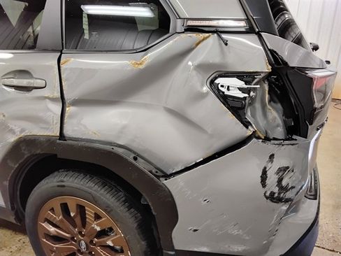 Used 2025 Subaru Forester Sport image 19