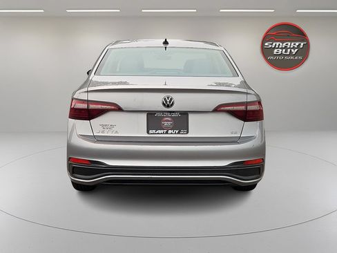 Used 2024 Volkswagen Jetta SE FWD image 6