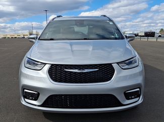 Certified 2024 Chrysler Pacifica Pinnacle w/ Trailer Tow Group video 2