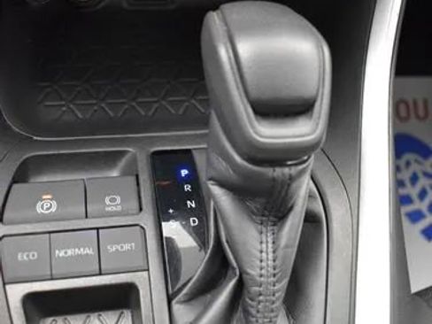 Used 2024 Toyota RAV4 XLE image 35