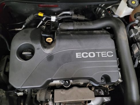 Used 2020 Chevrolet Equinox LT image 30