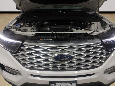 Certified 2023 Ford Explorer Platinum w/ Technology Package image 24