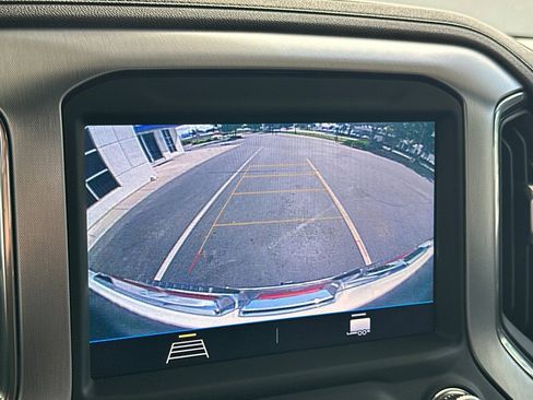 Used 2022 GMC Sierra 2500 SLE w/ SLE Value Package; AWD/4WD image 21