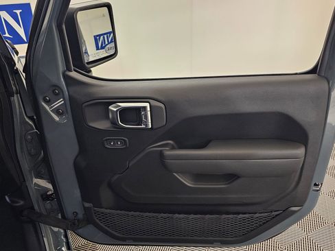 New 2026 Jeep Gladiator Sport image 32