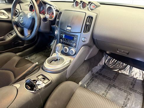 Used 2020 Nissan 370Z Coupe image 12