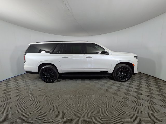 Certified 2024 Cadillac Escalade ESV Sport w/ LPO, ONYX Package AWD/4WD image 35