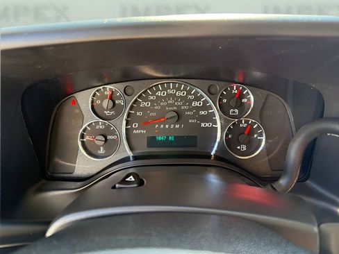 Used 2023 GMC Savana 2500 w/ Driver Convenience Package RWD image 17
