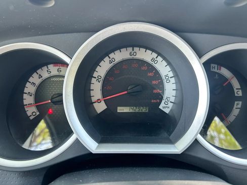 Used 2014 Toyota Tacoma PreRunner w/ TRD Sport Package RWD image 16