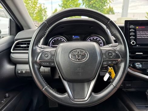 Used 2024 Toyota Camry SE FWD image 12