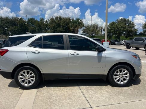 Used 2020 Chevrolet Equinox LS w/ LS Convenience Package FWD image 7