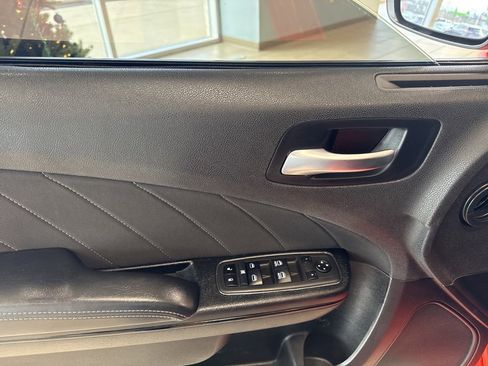 Used 2022 Dodge Charger SXT w/ Blacktop Package image 11