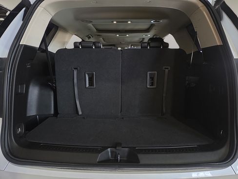 Used 2023 GMC Acadia Denali w/ Denali Ultimate Package FWD image 13