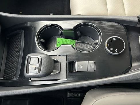 Used 2023 Nissan Rogue SV w/ SV Premium Package image 30