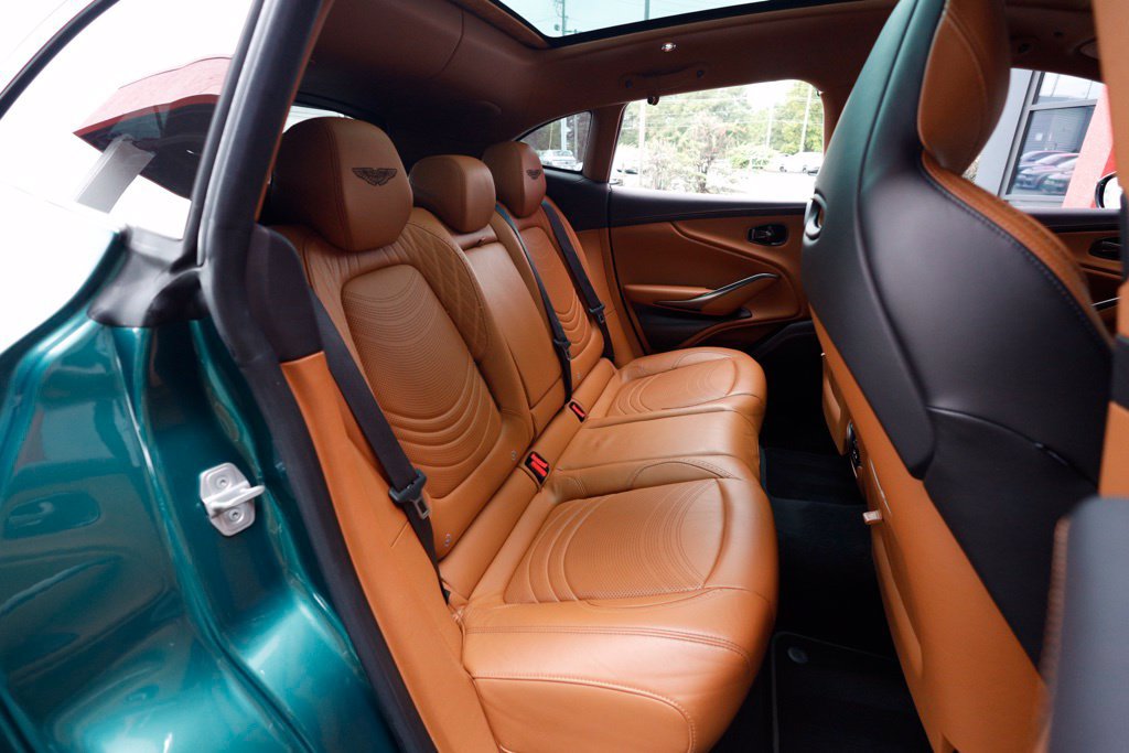 Used 2022 Aston Martin DBX AWD/4WD image 48