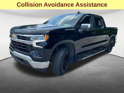 Used 2022 Chevrolet Silverado 1500 LT w/ Convenience Package II AWD/4WD image 5