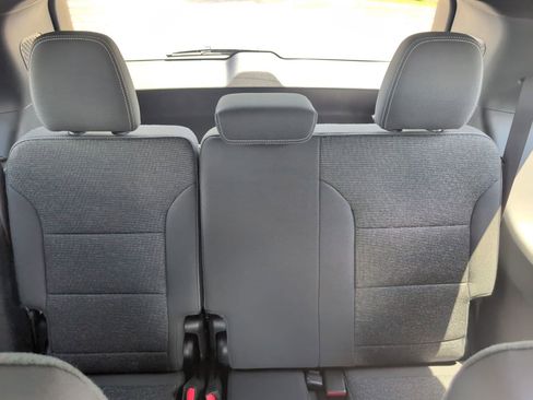 New 2026 Chevrolet Traverse LT w/ Sun and Wheel Package FWD image 31